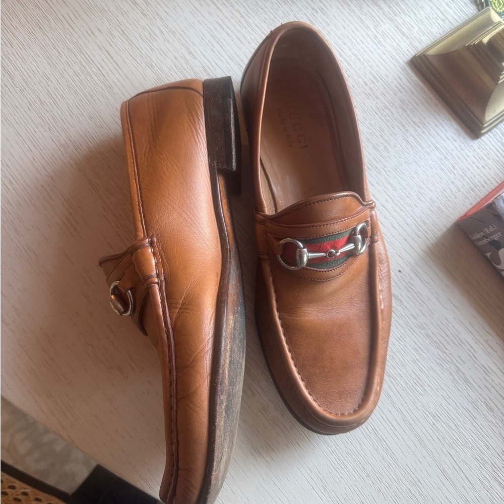 Gucci Tan Leather Loafers with Red and Green Accents - Picture 5 of 9